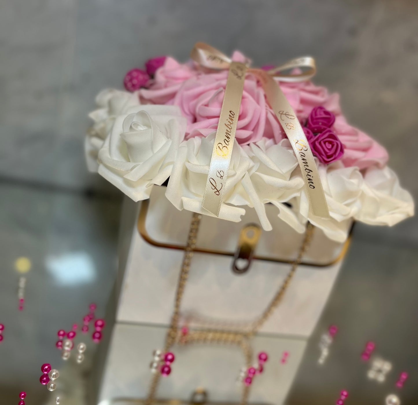 Pink and White flower Bouquet ๐ธ